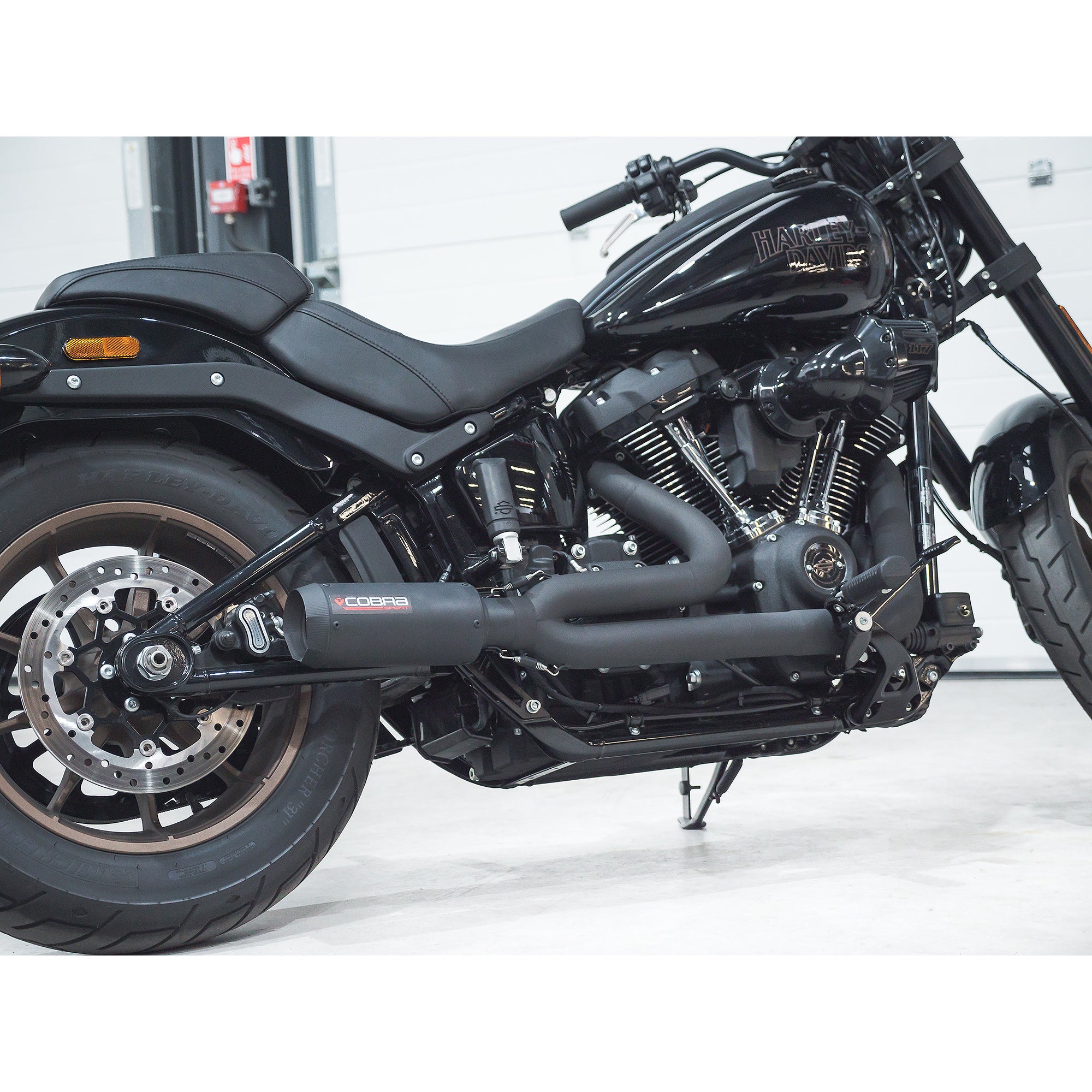 AMF Harley-Davidson 黒 セパレートタンク 2個左右　ショベル vance_hines_monster_v_slip_on_