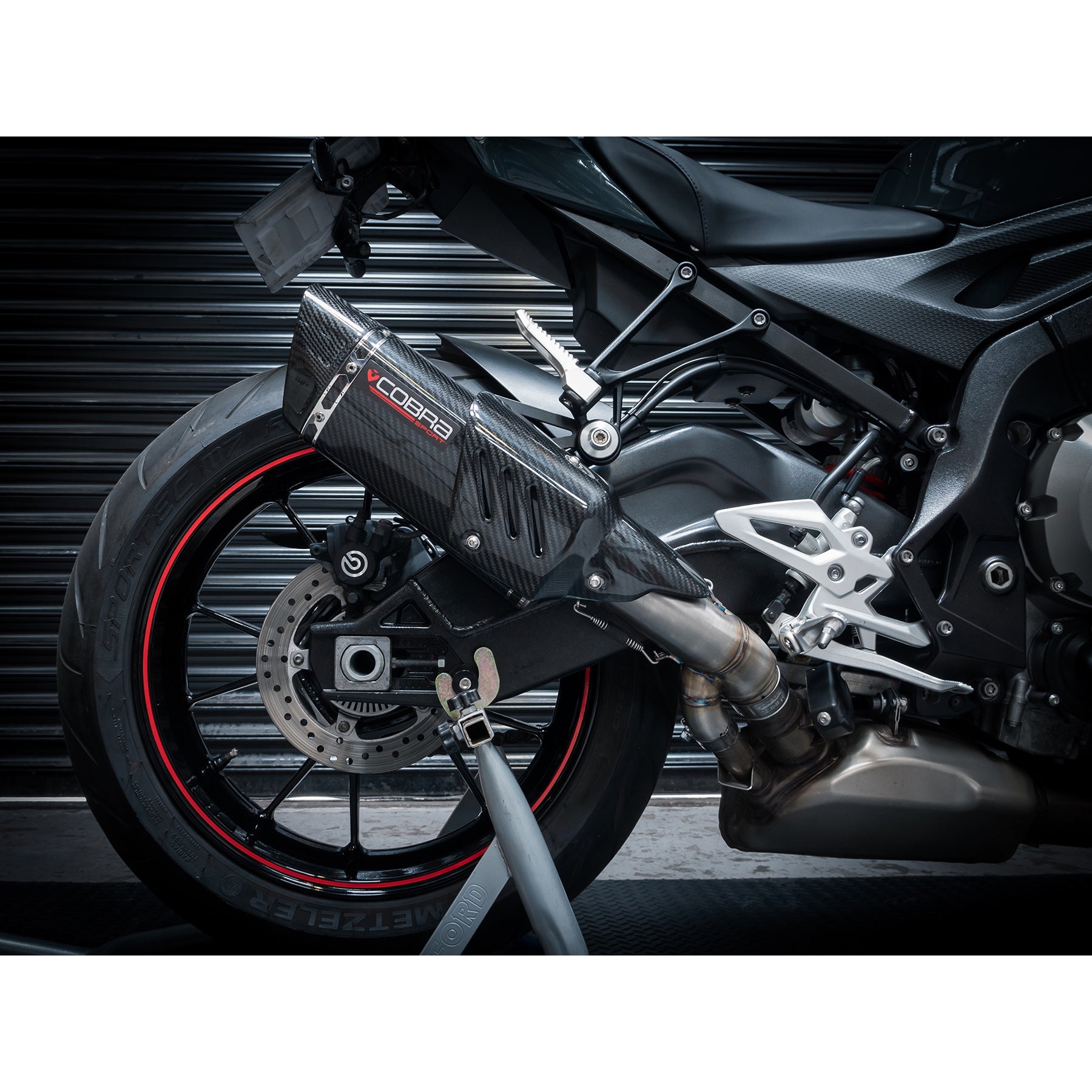 S1000R(17-20)マフラー　アクラボビッチ スリップオン Akrapovic BMW S1000R 17-20 akrapovic アクラポピッチ スリップオン